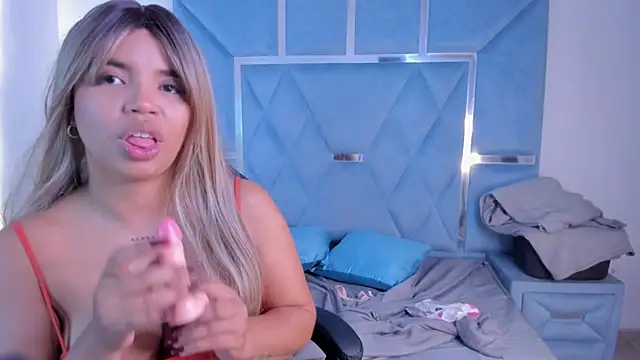 Lucy_asm webcam