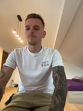 huge_cock22cm (Ask my age) - Let's have fun