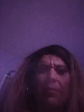 deedeedoll82222 webcam
