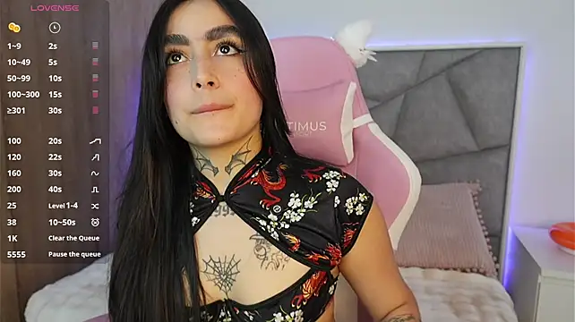 elodie_walker webcam
