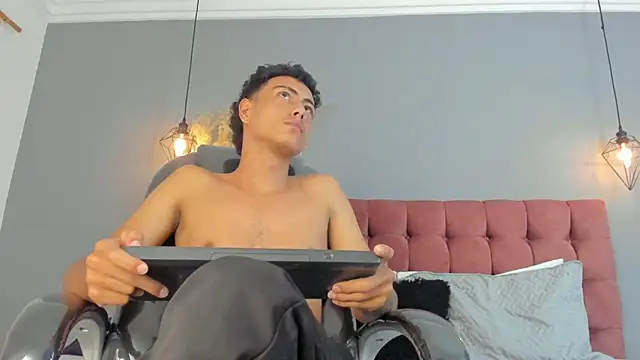 Lois_stone webcam
