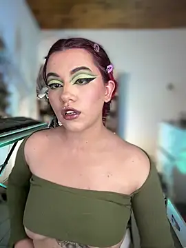 NikkiNix
