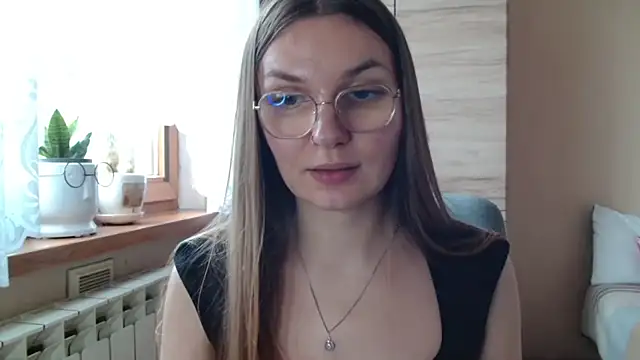 LooveELLYx webcam