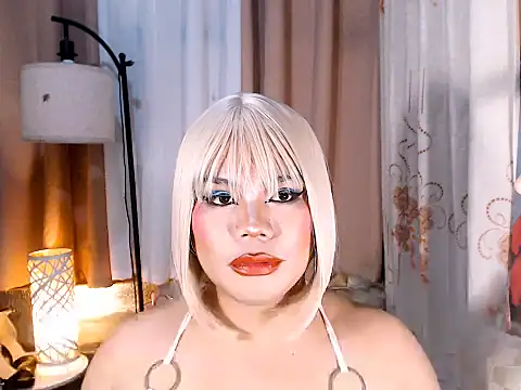 TSbrianaHugeCock webcam
