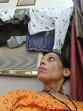 Sexy-Suhani2