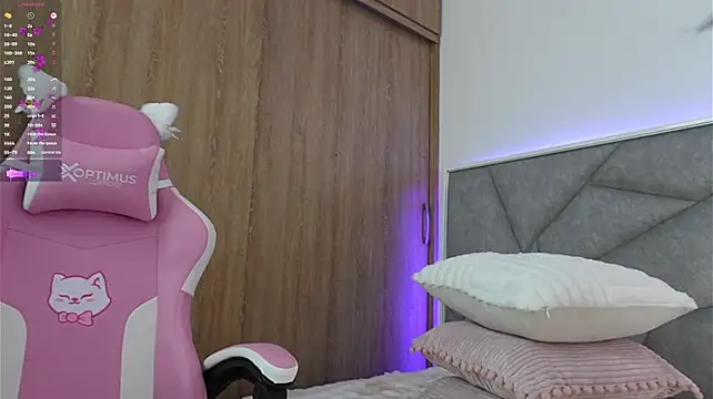 elodie_walker webcam