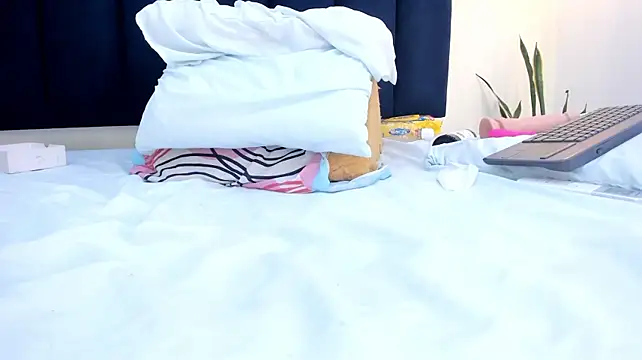 mayaevansmg webcam