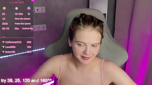Alisa_Allison webcam