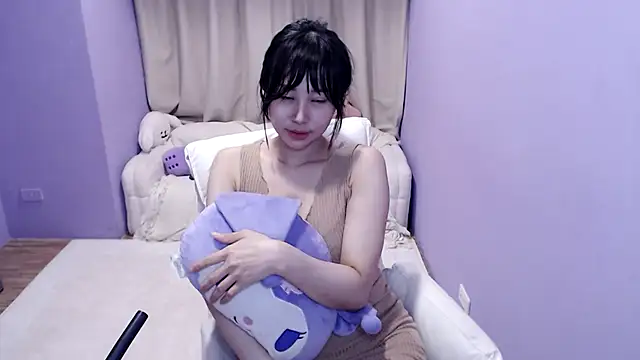 lingeringvoice webcam