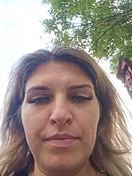 bianca_ella (F milf) - Play whit boobs 🥰