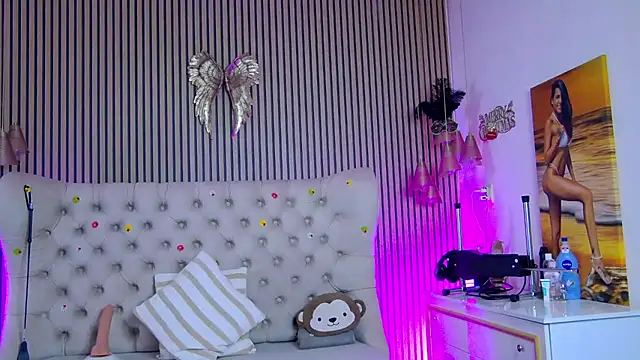 PlayfulShow webcam