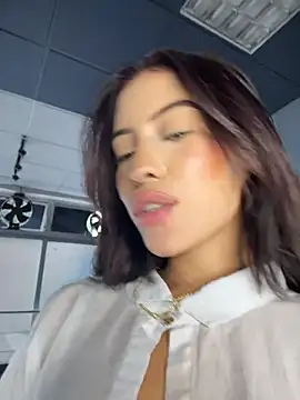 MystiqueXXX webcam
