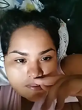 MiaBloom0 webcam