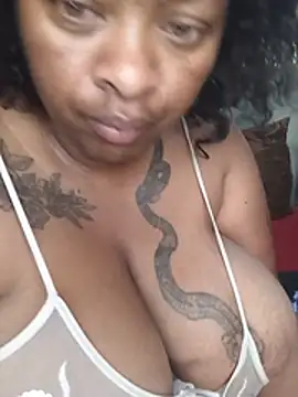 CuteHoney92 webcam