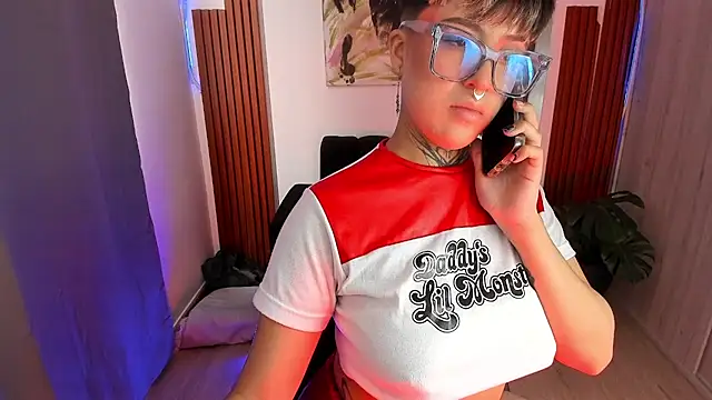 Rebeka-baker webcam