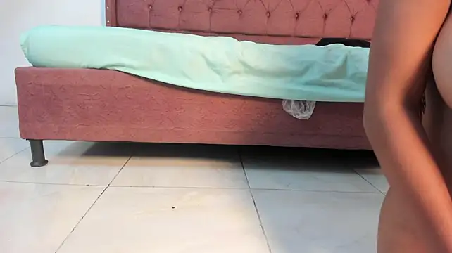 lau_hotfox webcam
