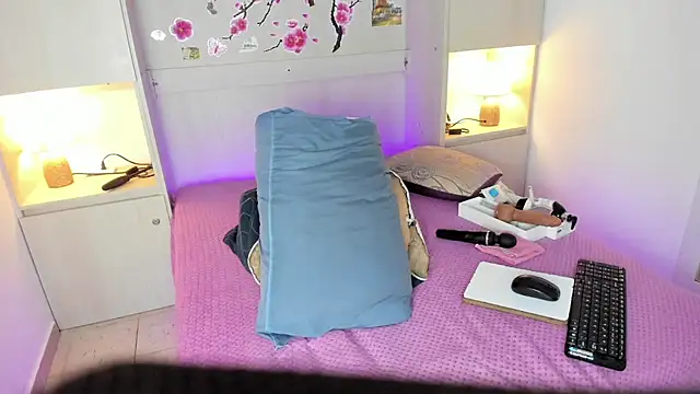 TaylorBloom webcam