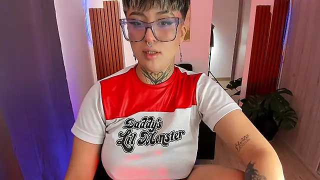 Rebeka-baker webcam