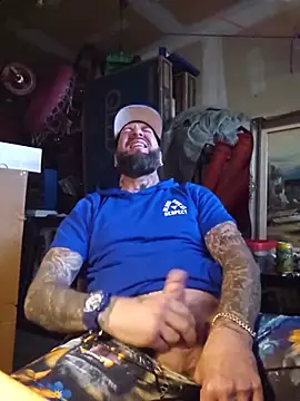 Beardedtattood webcam