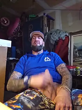 Beardedtattood live webcam