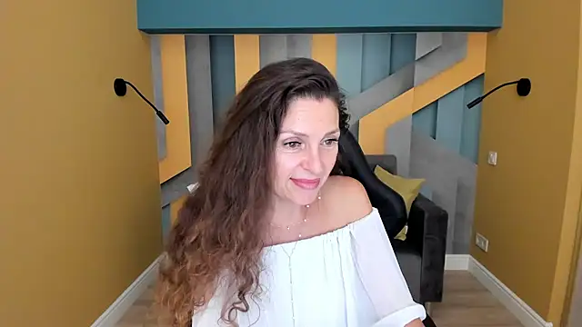 EllaLong live cam on StripChat