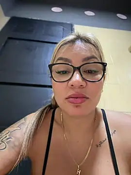 dianita_1988 (F milf) - naked squirt ride dildo bathroom gym
