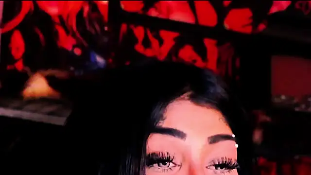 indian_dreamgirl webcam