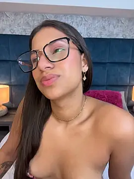 AriaCorlins webcam