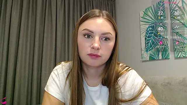 mia_bloomy webcam