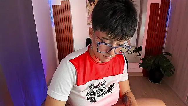 Rebeka-baker webcam