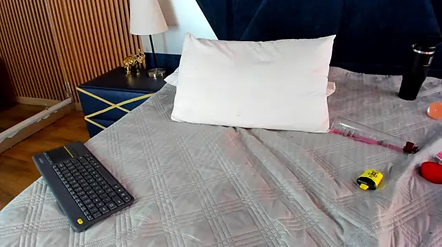 Olivia_Collinns1 webcam