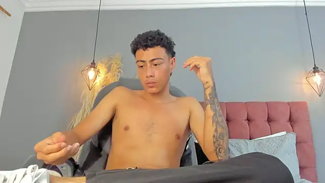 Lois_stone webcam