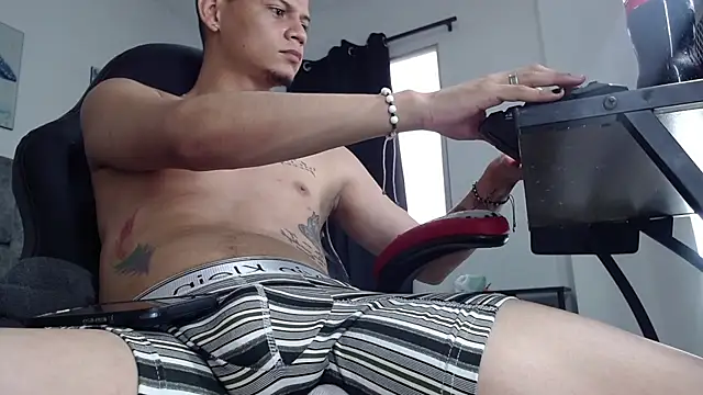 axcel_boy_ webcam