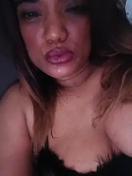 Indianpleasure300 live cam on StripChat