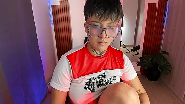 Rebeka-baker live webcam