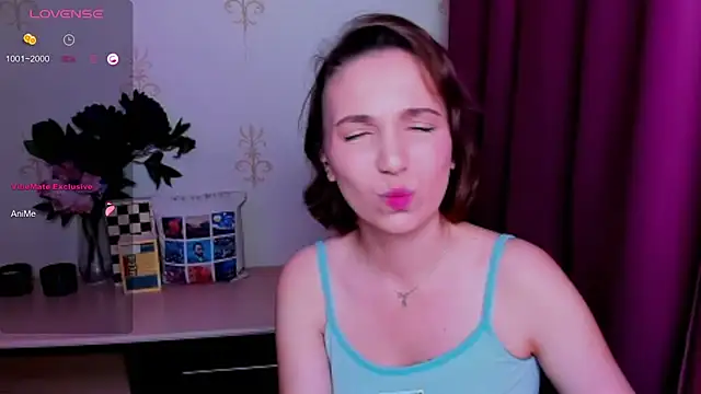 KindHazelHere_ webcam