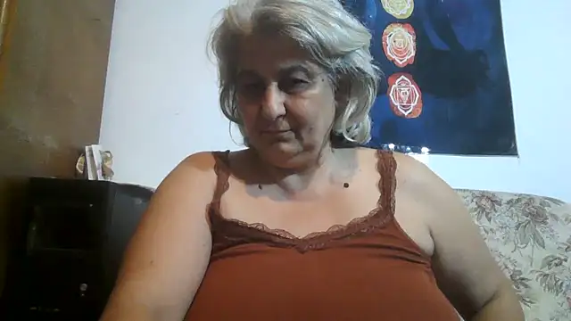 ExquisiteMature webcam