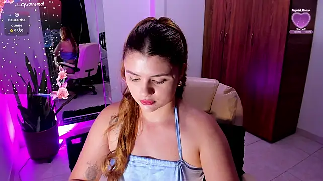 chloejones__ webcam