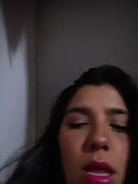 issa__nassar (F young) - milk from my tits on my body