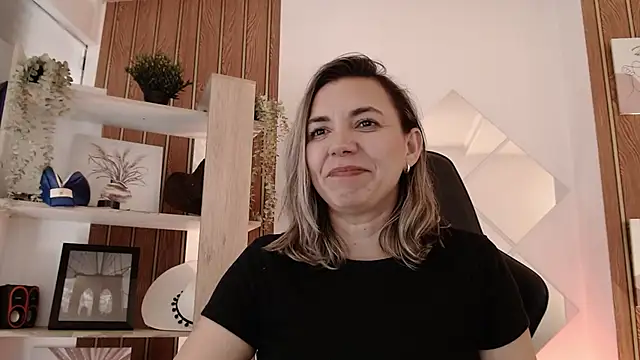 milfsecret69 webcam