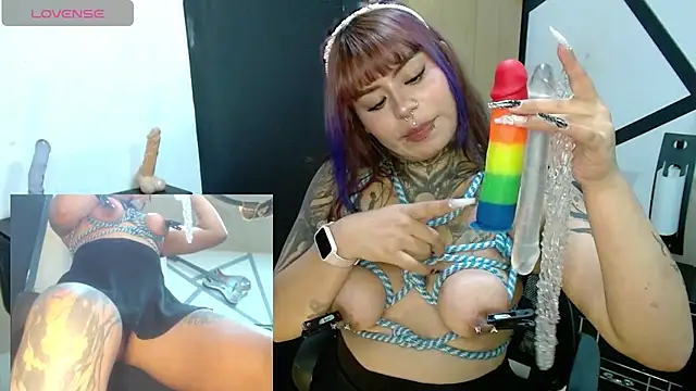 miss_cloverrr webcam