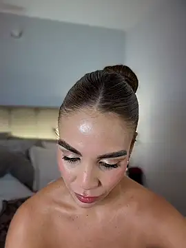 Lia_Brooks