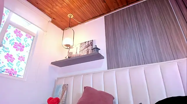 SofiCandy_ live cam on StripChat