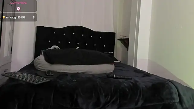 Amy_Aloqua webcam