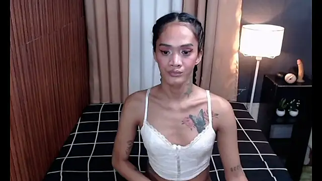 yoursexyyassy webcam