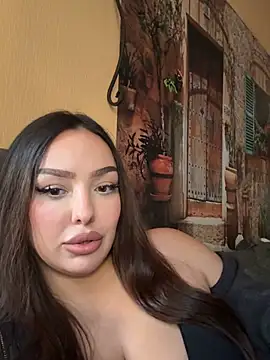 SpanishYoungGirl webcam