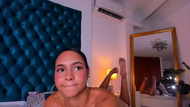 ZoeSantanna_ webcam
