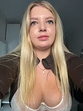 OdriOlsens strap on private chat