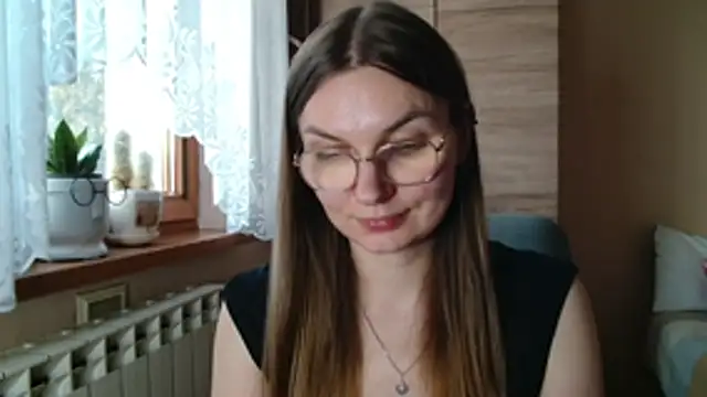 LooveELLYx webcam