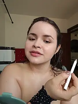 SeleneLuminari8 live cam on StripChat
